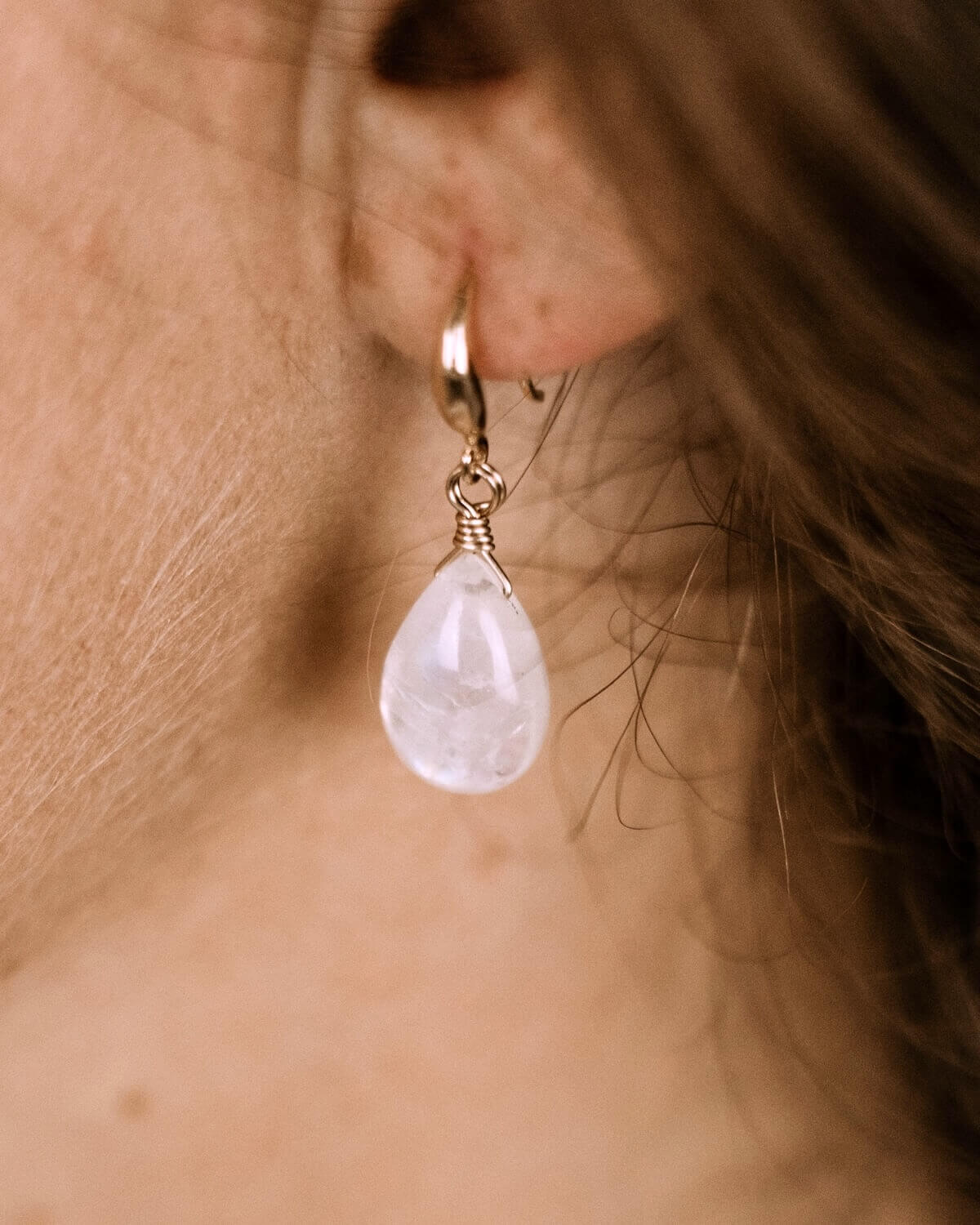 Sternenauge Mondstein Ohrringe LUNA Detailansicht