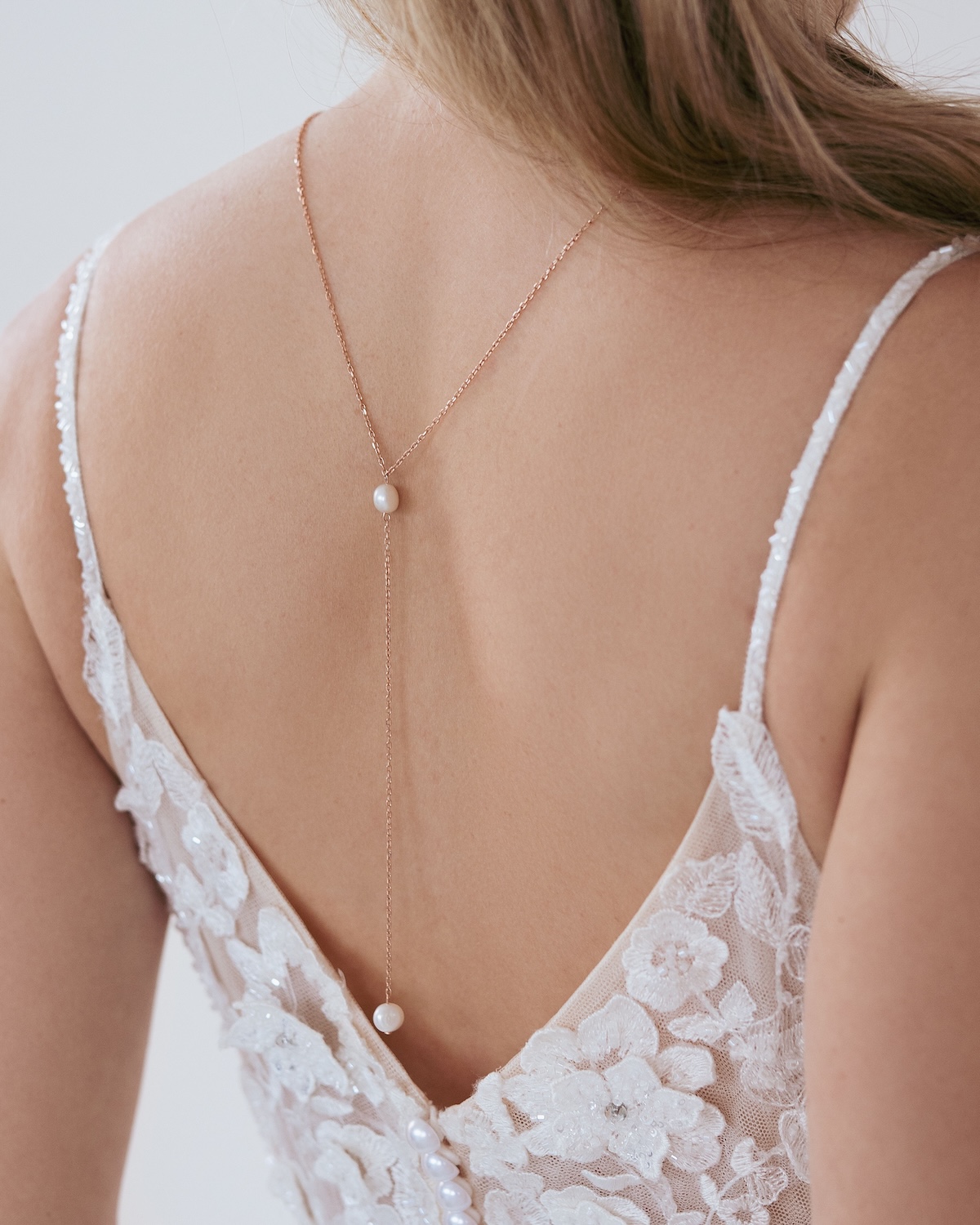 Sternenauge MERLE R&uuml;ckenkette mit Perlen zum Brautkleid mit tiefem Ausschnitt im R&uuml;ckenbereich