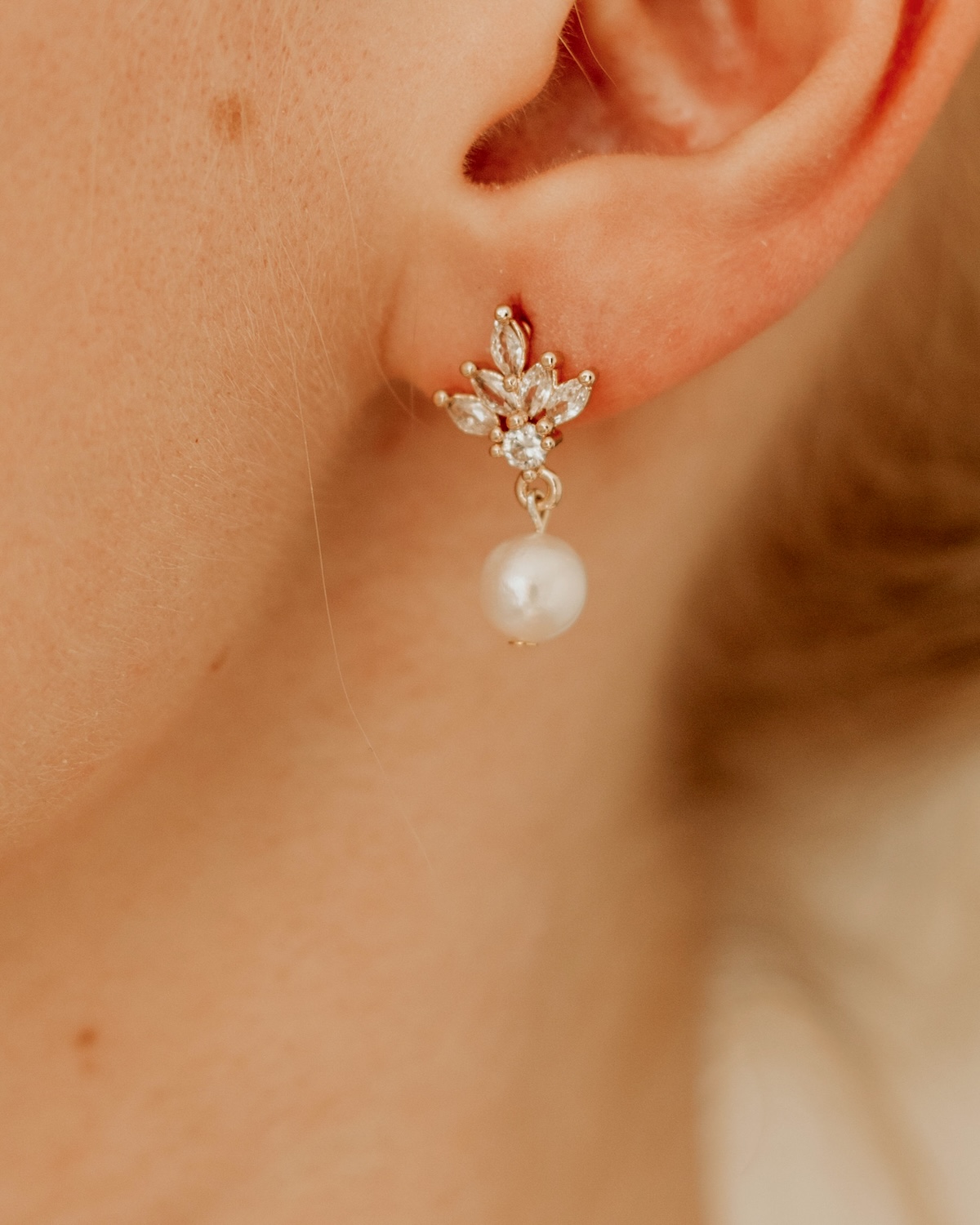 Zirkonia Stecker mit Perle