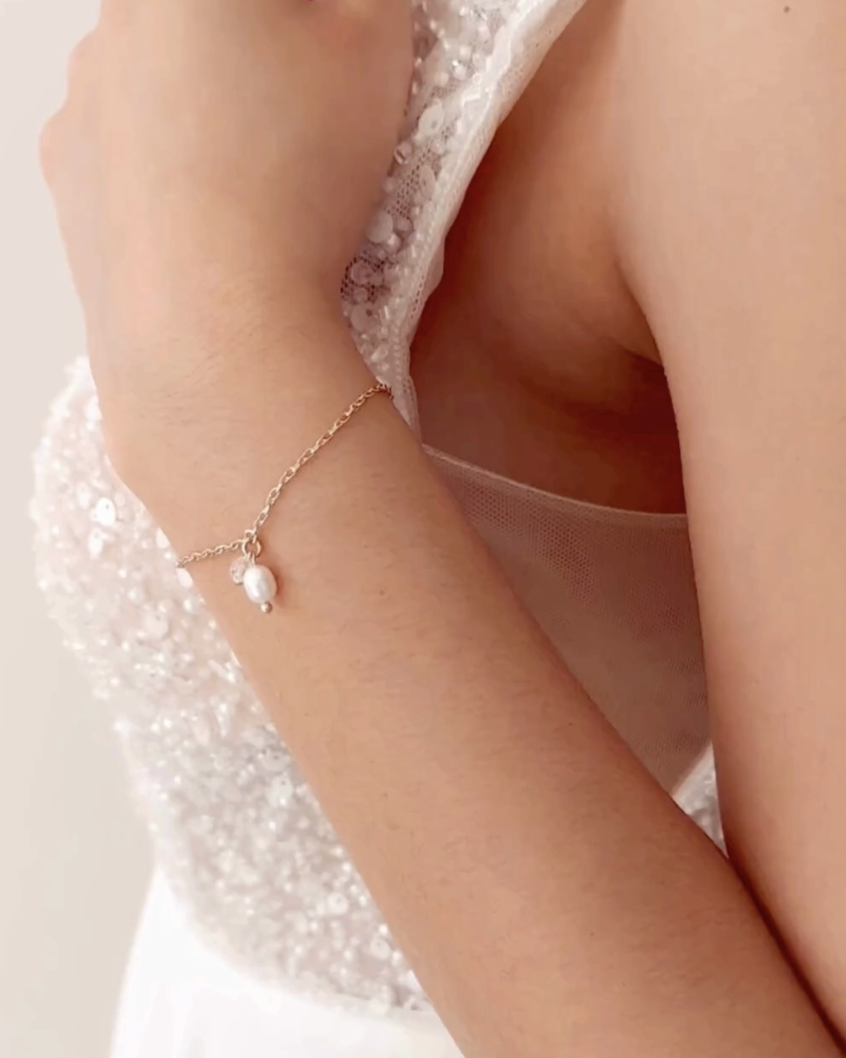 Armschmuck ALEXIS Thumbnail Modelvideo