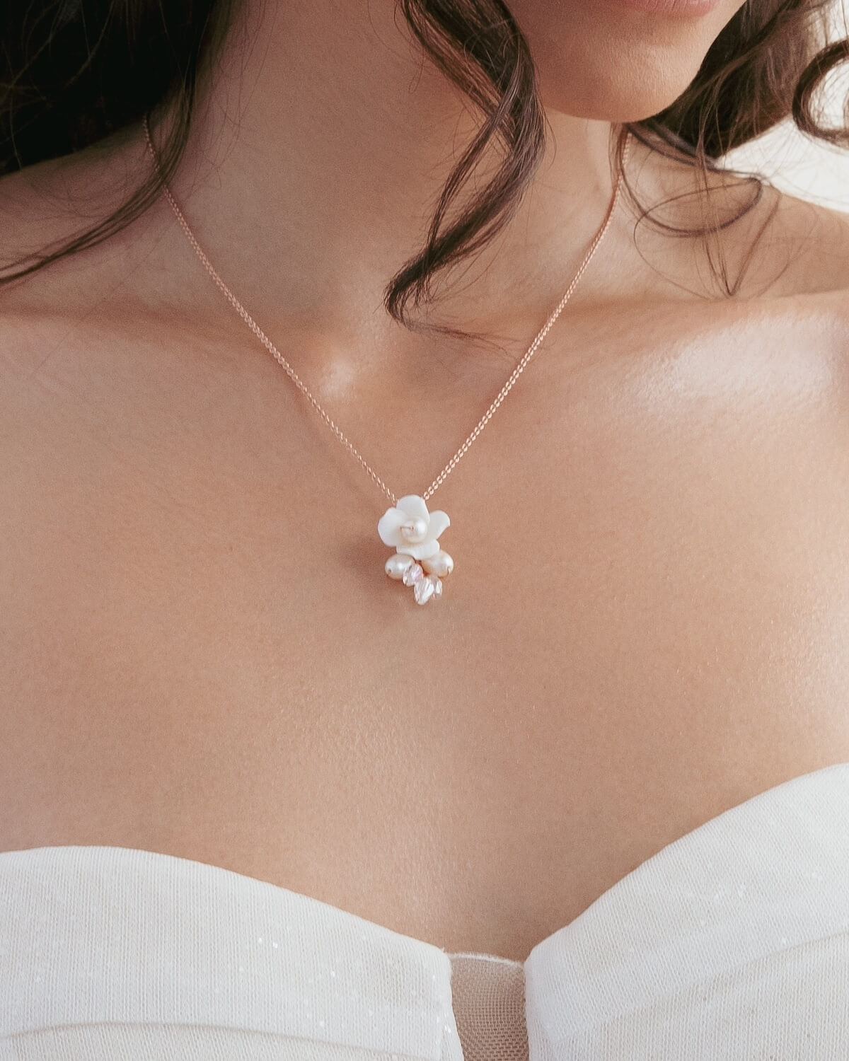 Sternenauge Halskette ALBA mit Blumen-Design zum Brautkleid