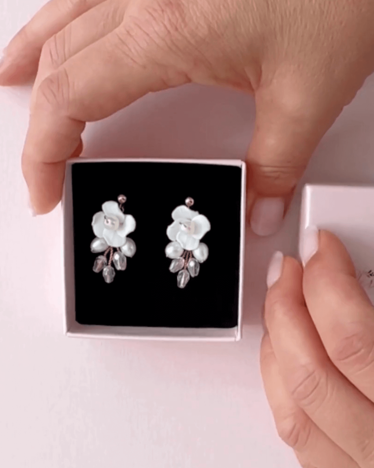 Titelbild Produktvideo Ohrringe mit Blumen ALBA Sternenauge