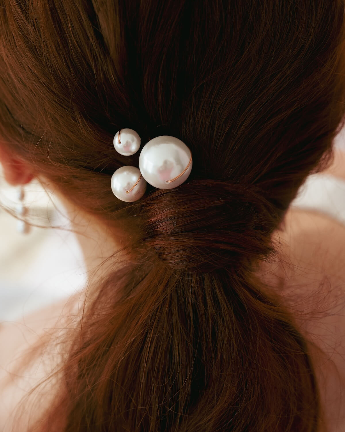 Sternenauge Muschelperlen Haarnadeln ANNOUK in Brautfrisur