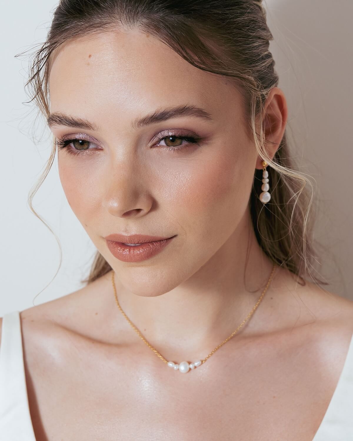 Perlenschmuck NORA von Sternenauge zum Brautlook