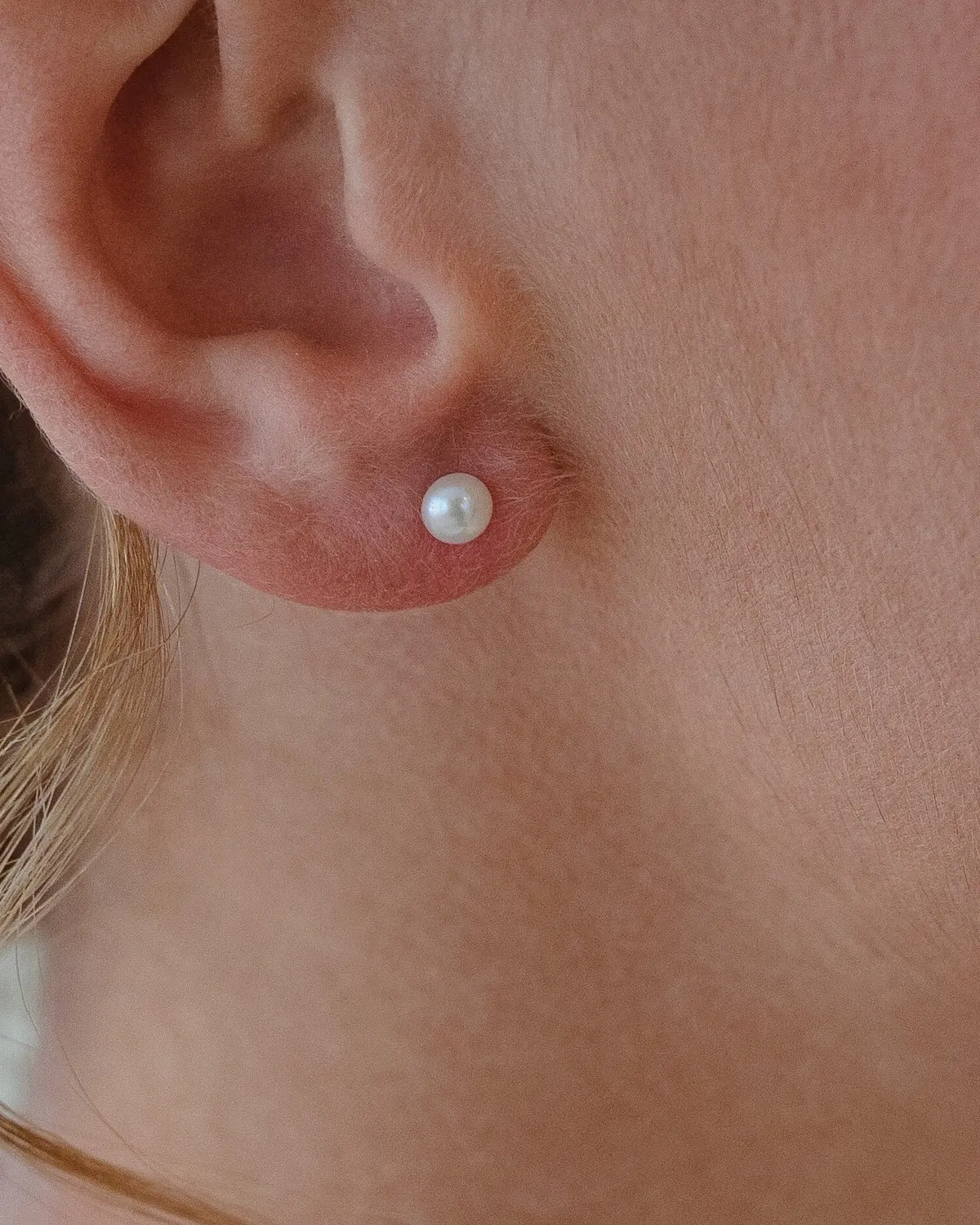 Sternenauge FELICITAS, Kleine Perlenohrstecker aus Sterling Silber, filigranes Design aus der Schmuckmanufaktur