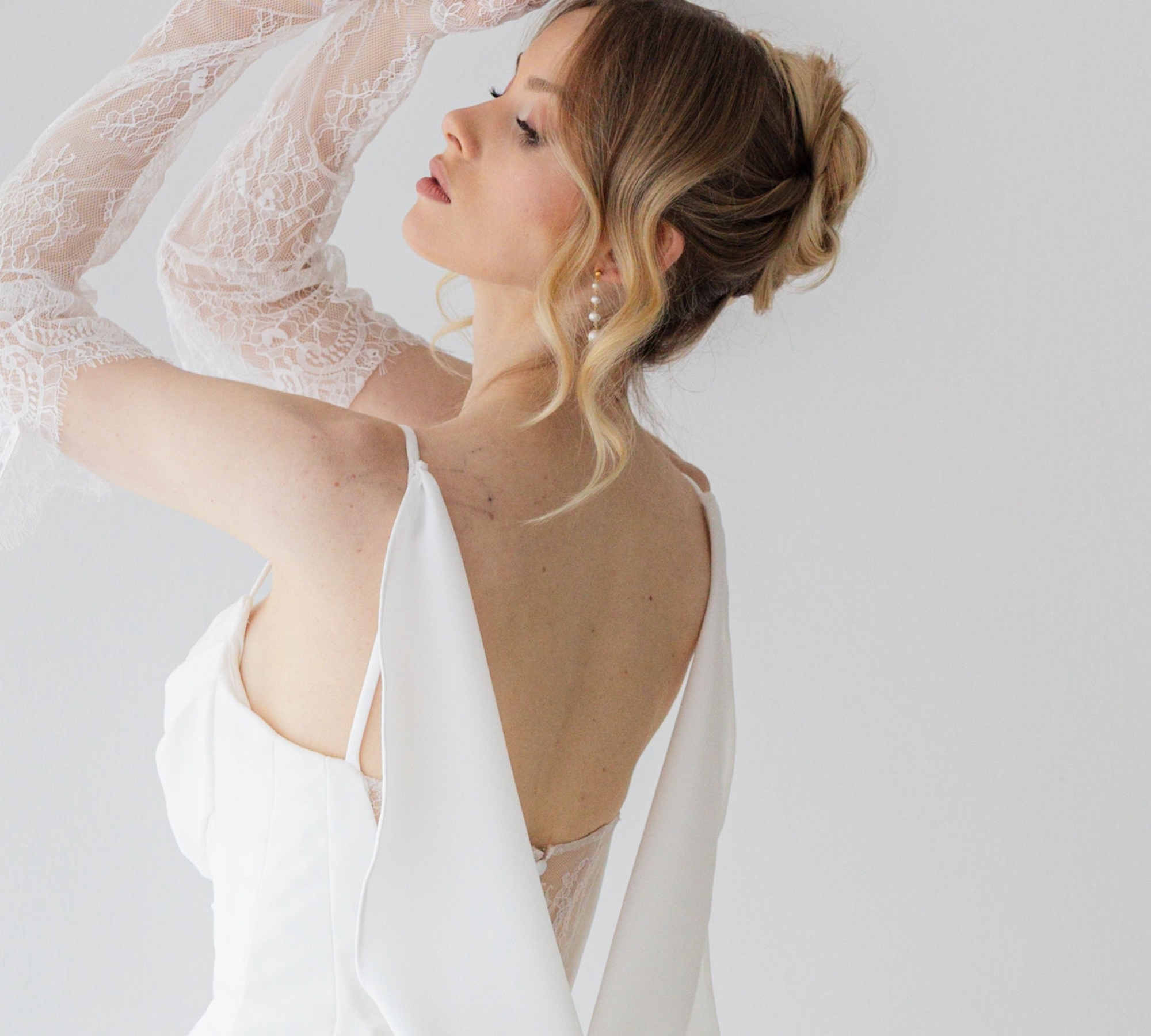 Sternenauge Braut mit Brautschmuck Ohrringe ANNOUK Ttielbild Startseite