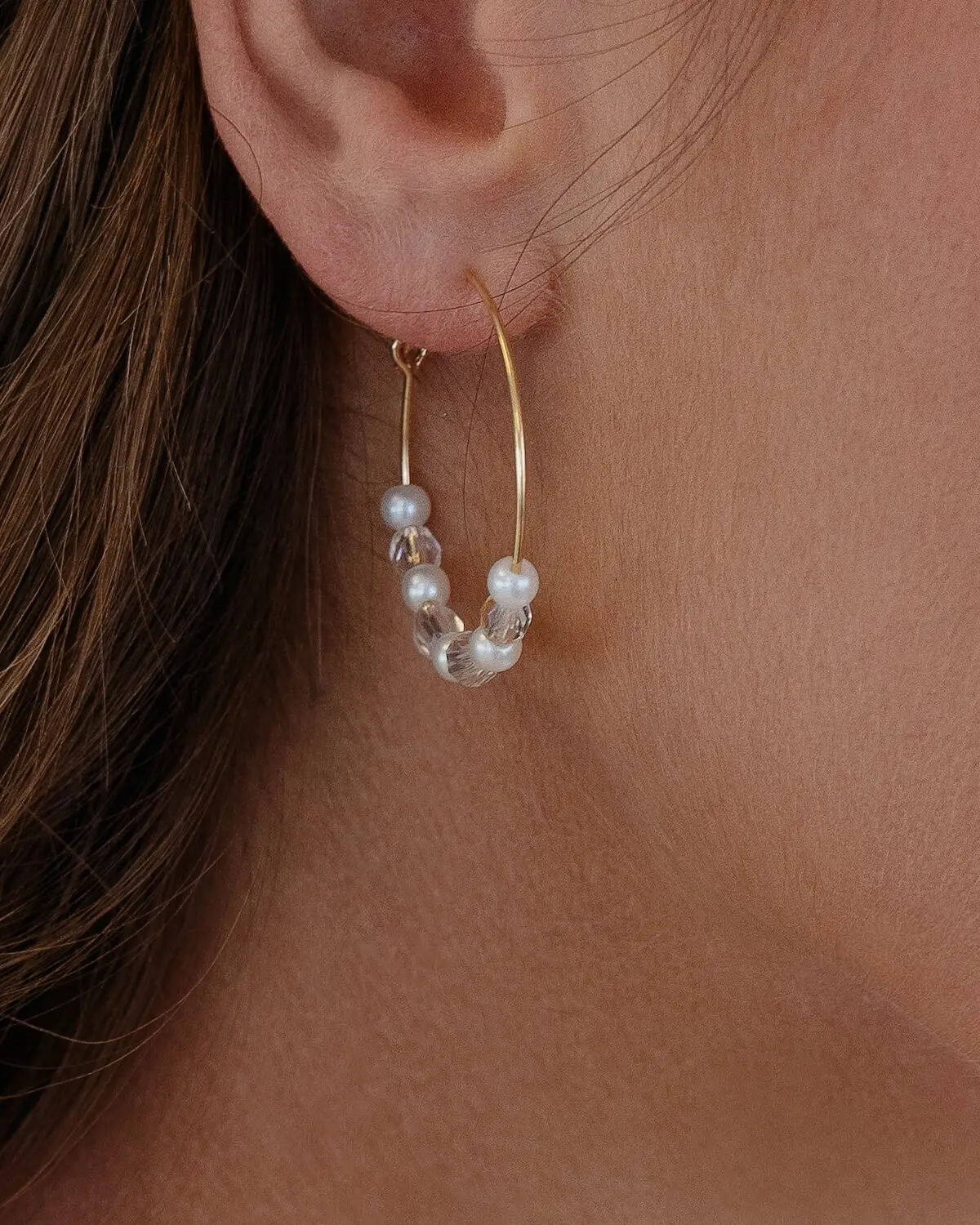 Sternenauge Nahaufnahme Perlen Creolen ALEXIS gro&szlig;