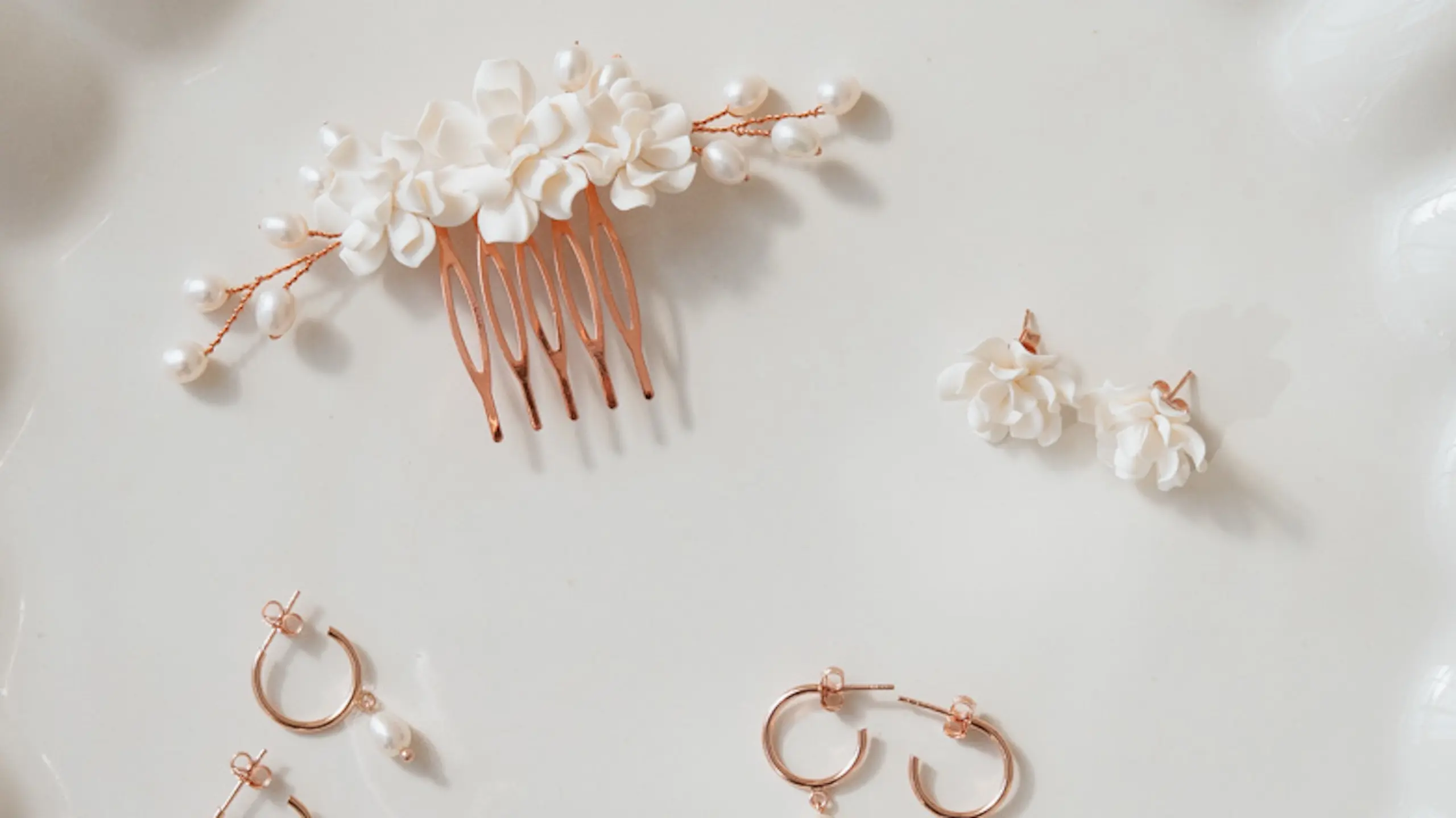 Haarkamm und Ohrringe MIEVAL kombiniert als Schmuck-Set für die Hochzeit