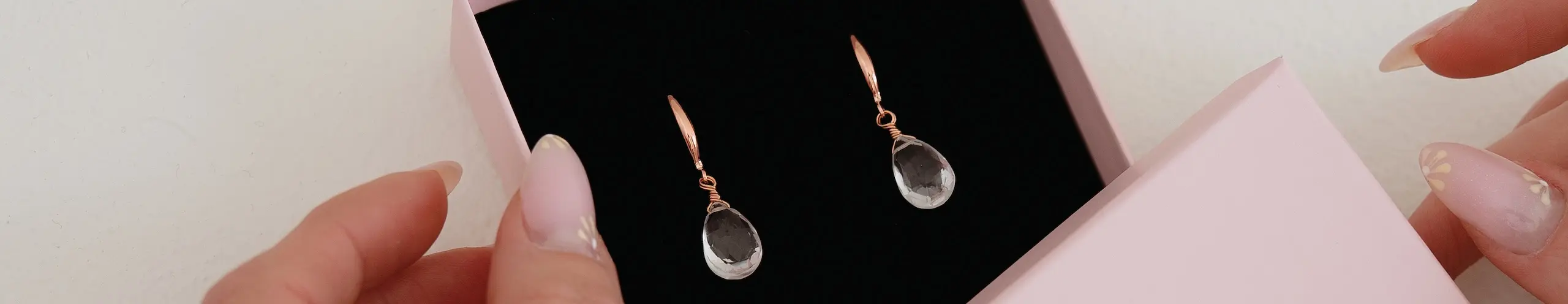 Ohrhänger mit Quarz-Edelstein Kollektion KYRA, Braut-Ohrhänger von Sternenauge