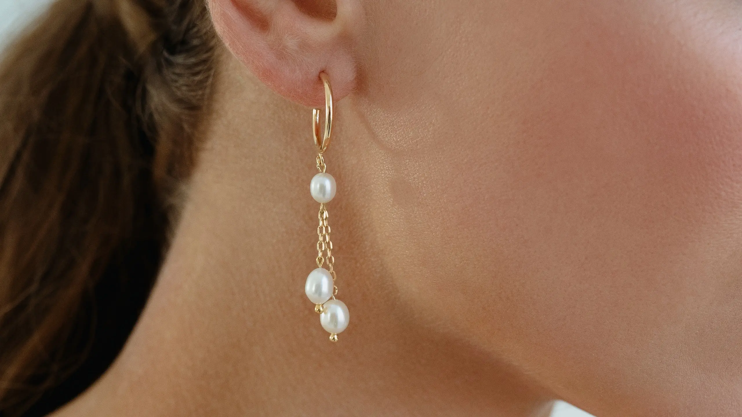 Elegante Süßwasser-Zuchtperlen-Ohrstecker mit Süßwasser-aus 925 Sterling Silber mit 18-karätiger Vergoldung aus der Sternenauge Manufaktur
